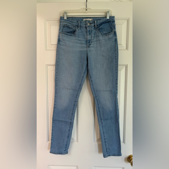 Size 30 Levi’s 721 high rise skinny jeans in EUC. Lovely light wash👖 👠 - Picture 2 of 5